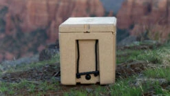 Canyon Coolers Outfitter 35 QT (33 L) White Marble -camping shop 6c22f713e2cf DSC00899 5a0543