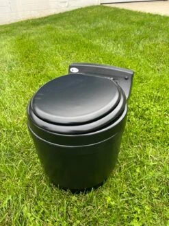 Laveo™ By Dry Flush – Portable Toilet 15 Laveo™ By Dry Flush – Portable Toilet -camping shop laveoblack